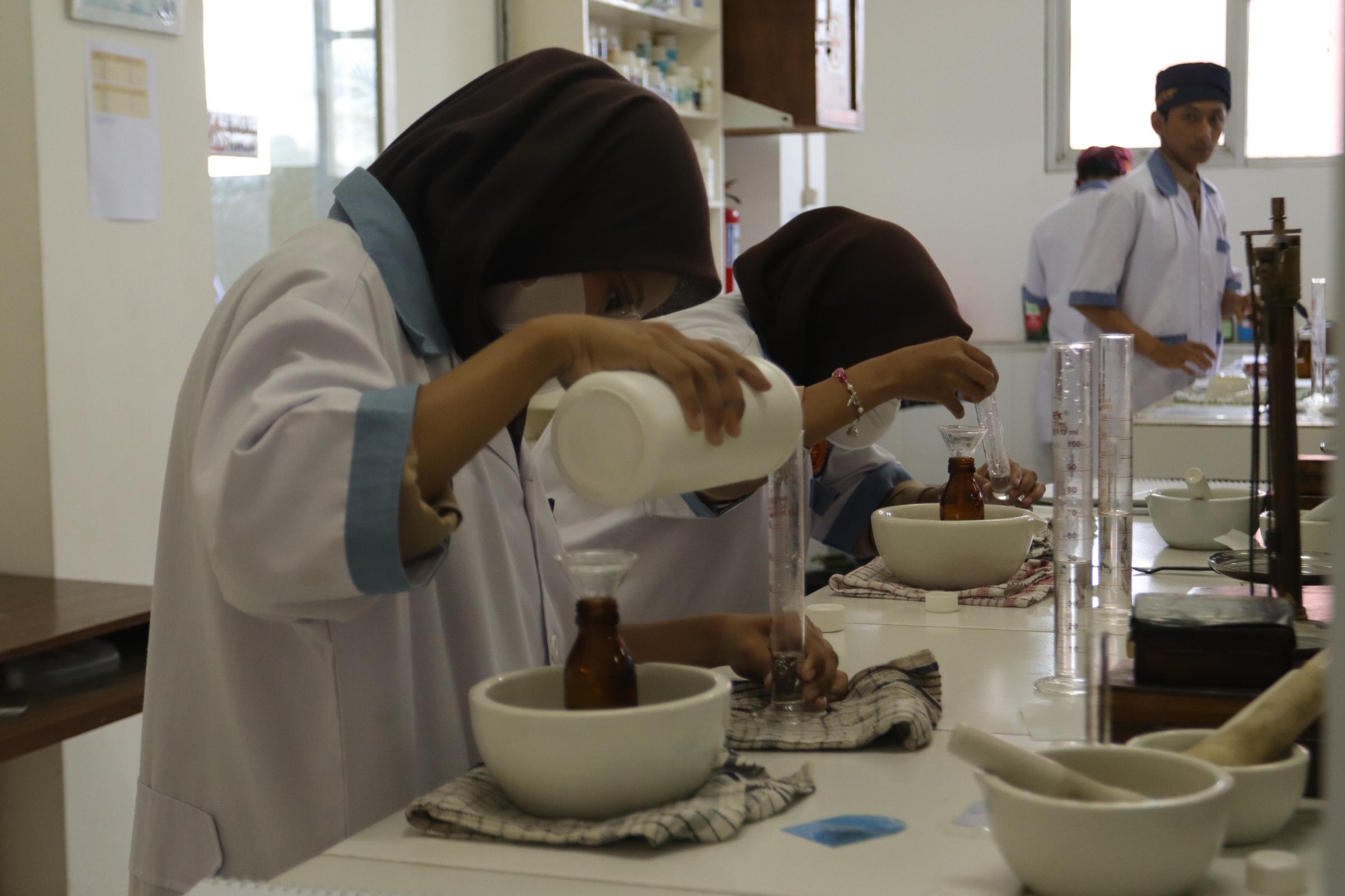 Tenaga Teknis Kefarmasian